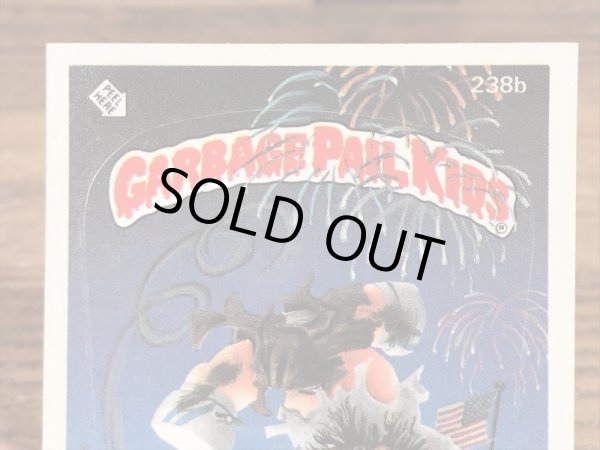 トップス社製のガーベッジペイルキッズの80年代ビンテージステッカーカード