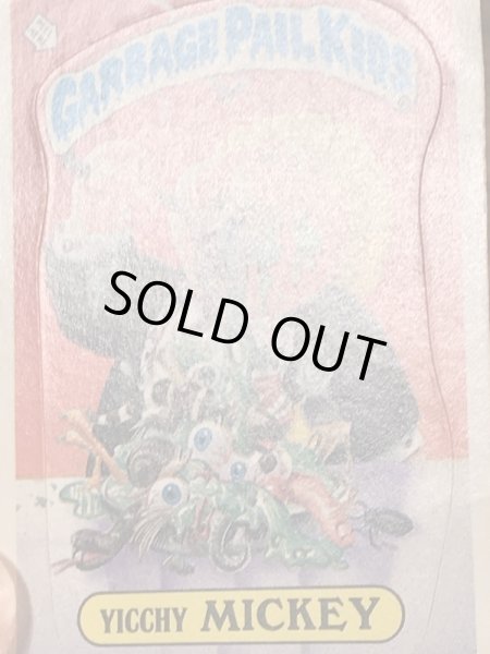 トップス社製のガーベッジペイルキッズの80年代ビンテージステッカーカード