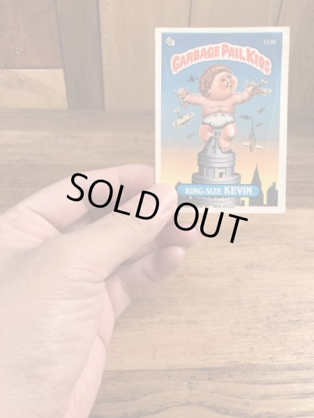 トップス社製のガーベッジペイルキッズの80年代ビンテージステッカーカード