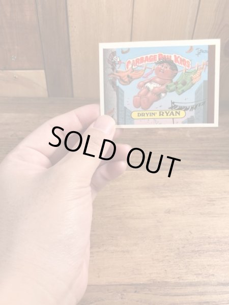 トップス社製のガーベッジペイルキッズの80年代ビンテージステッカーカード