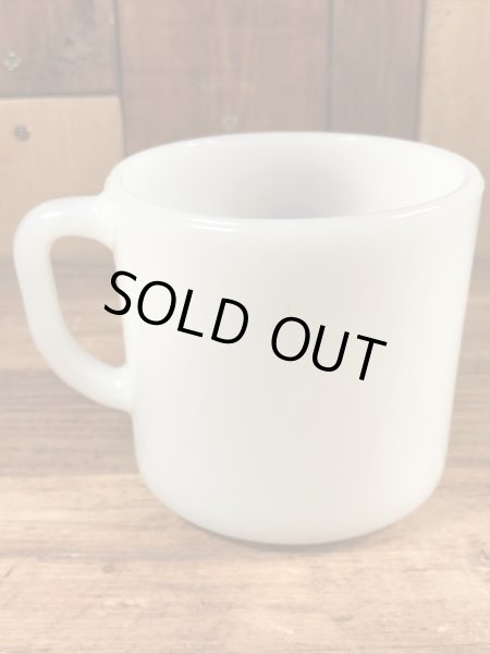 Showbiz Pizzaのアドバタイジングキャラクター“Billy Bob”のヴィンテージファイヤーキングマグ