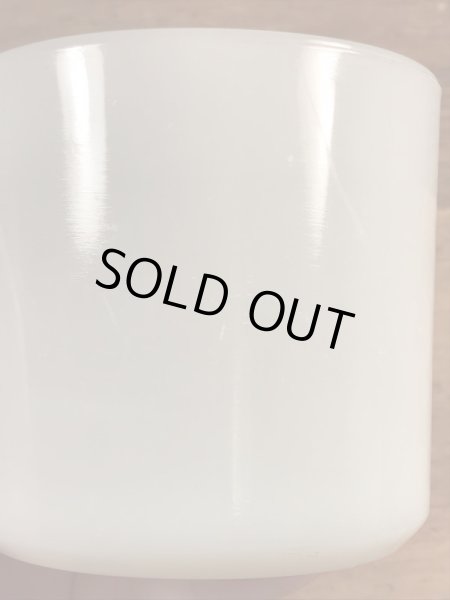 Showbiz Pizzaのアドバタイジングキャラクター“Billy Bob”のヴィンテージファイヤーキングマグ