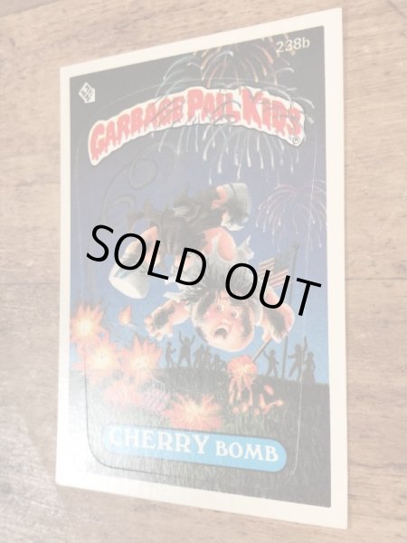 Topps社製のガーベッジペイルキッズの80’sヴィンテージカードシール