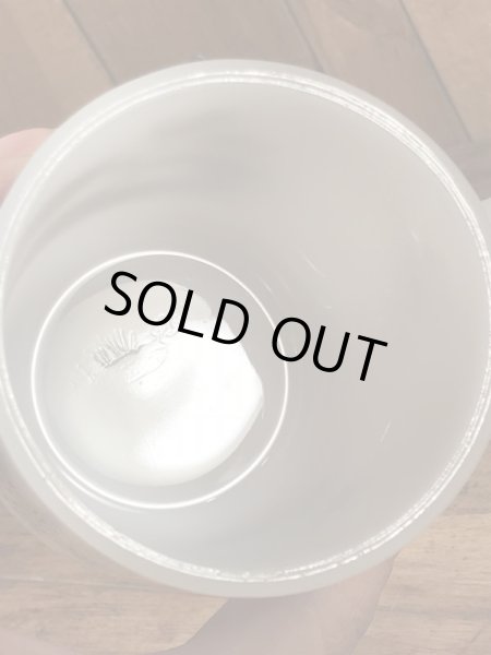 企業キャラクターのスモーキーベアのグラスベイク製のビンテージマグカップ