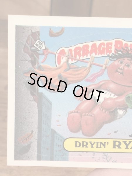 トップス社製のガーベッジペイルキッズの80年代ビンテージステッカーカード