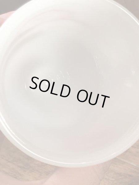 フェデラル社製のカーネルサンダースのミルクガラス製ビンテージマグカップ