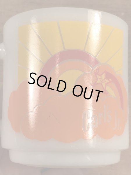 Glasbake社製のCarl's Jr.のミルクガラス製ヴィンテージマグ