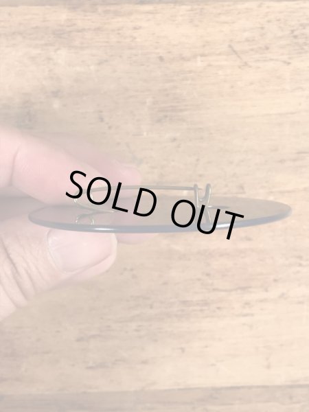 企業キャラクターのウッジーオウルの60〜70年代ビンテージレンチキュラー缶バッジ