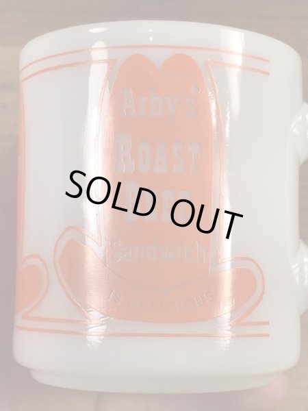 グラスベイク社製のアービーズのミルクガラス製ビンテージマグカップ