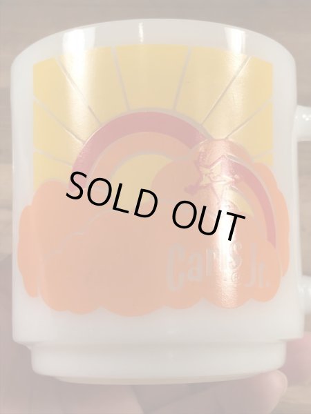 グラスベイク社製のCarl's Jr.のミルクガラス製ヴィンテージマグ