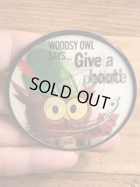 企業キャラクターのウッジーオウルの60〜70年代ビンテージレンチキュラー缶バッジ