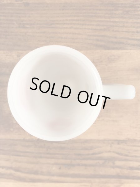 フェデラル社製のカーネルサンダースのミルクガラス製ビンテージマグカップ