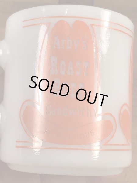 グラスベイク社製のアービーズのミルクガラス製ビンテージマグカップ