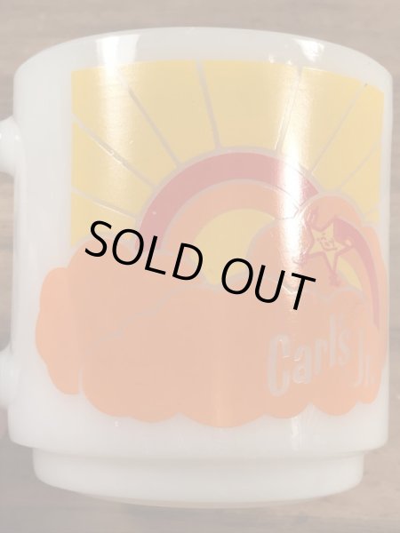 グラスベイク社製のCarl's Jr.のミルクガラス製ヴィンテージマグ