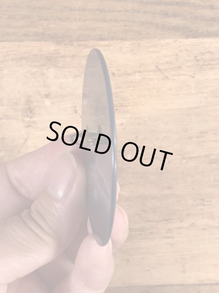 アドバタイジングキャラクターのWoodsy Owlの60〜70’sヴィンテージレンチキュラー缶バッチ