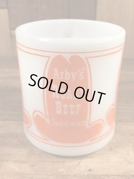 グラスベイク社製のアービーズのミルクガラス製ビンテージマグカップ