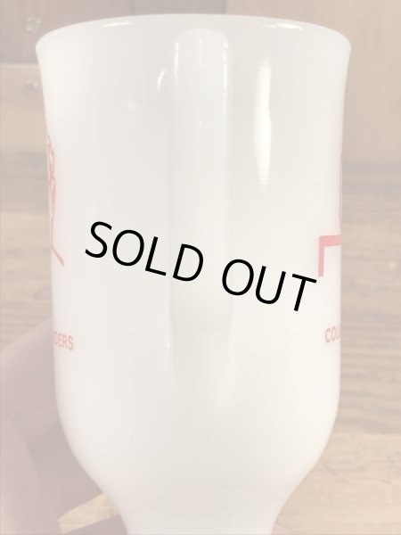 フェデラル社製のカーネルサンダースのミルクガラス製ビンテージマグカップ