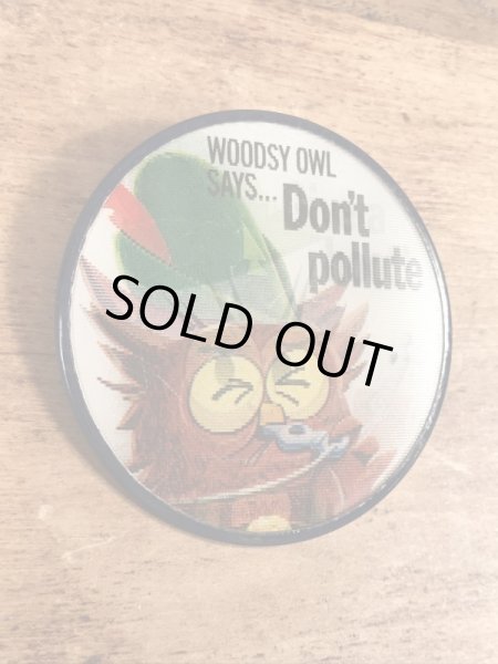 企業キャラクターのウッジーオウルの60〜70年代ビンテージレンチキュラー缶バッジ