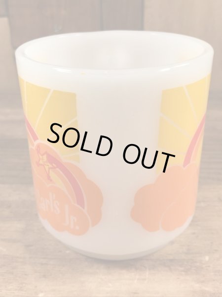 グラスベイク社製のカールスジュニアのミルクガラス製ビンテージマグカップ