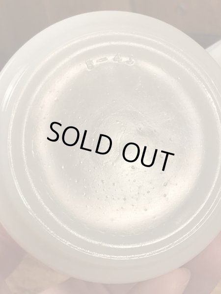 Glasbake社製のArby'sのミルクガラス製ヴィンテージマグ