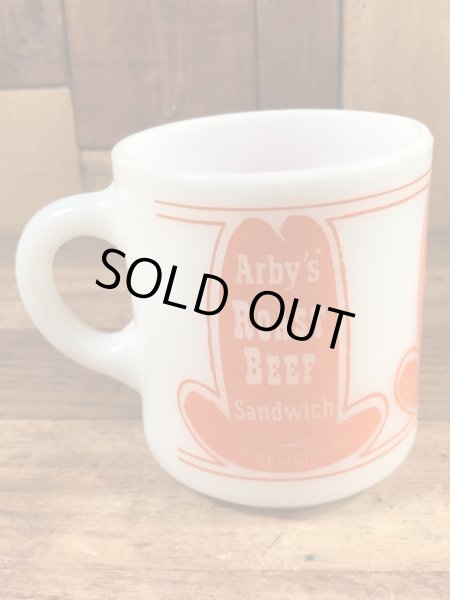 Glasbake社製のArby'sのミルクガラス製ヴィンテージマグ