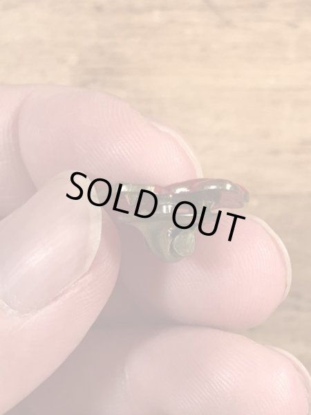 マックトラックのブルドッグの70’sヴィンテージピンズ