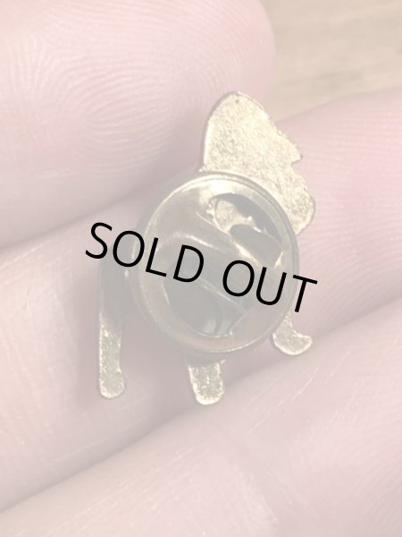 マックトラックのブルドッグの70’sヴィンテージピンズ