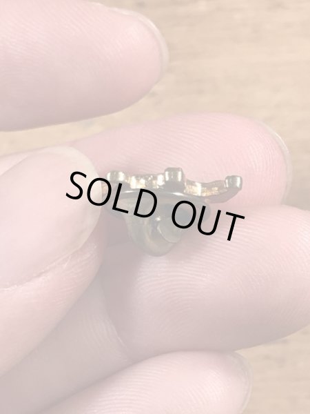 マックトラックのブルドッグの70’sヴィンテージピンズ