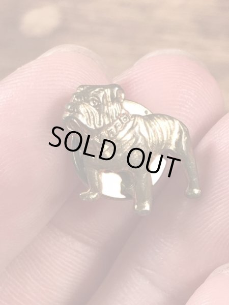 マックトラックのブルドッグの70’sヴィンテージピンズ