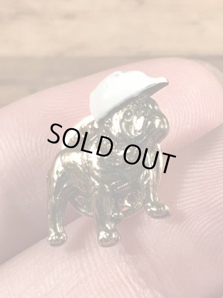 マックトラックのブルドッグの70’sヴィンテージピンズ