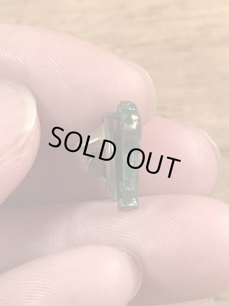 マックトラックのブルドッグの70年代ビンテージピンバッジ