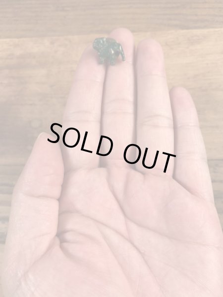 企業キャラクターのMack Truckの70’sヴィンテージピンズ