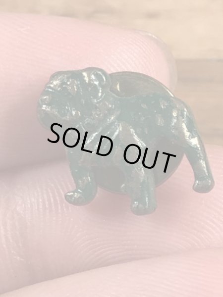 マックトラックのブルドッグの70年代ビンテージピンバッジ