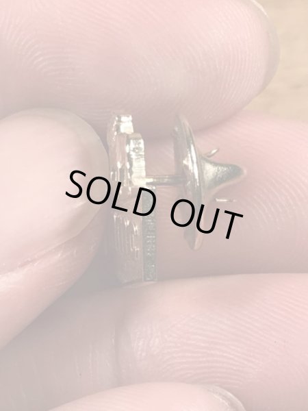 マックトラックのブルドッグの70年代ビンテージピンバッジ