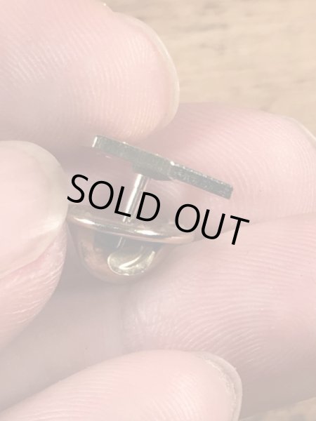 企業キャラクターのMack Truckの70’sヴィンテージピンズ