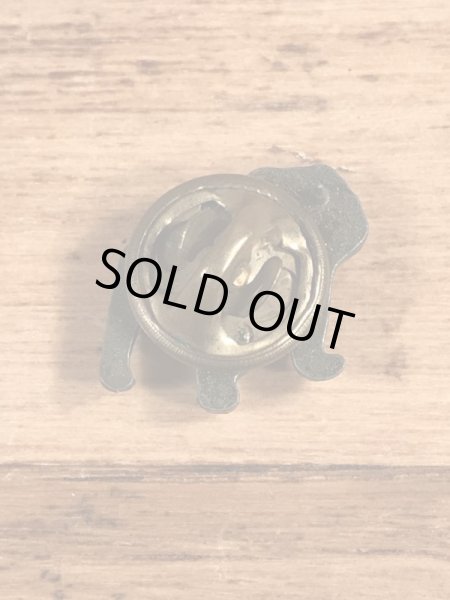 アドバタイジングキャラクターのMack Truckの70’sヴィンテージピンズ