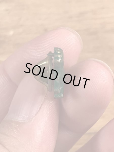 マックトラックのブルドッグの70年代ビンテージピンバッジ