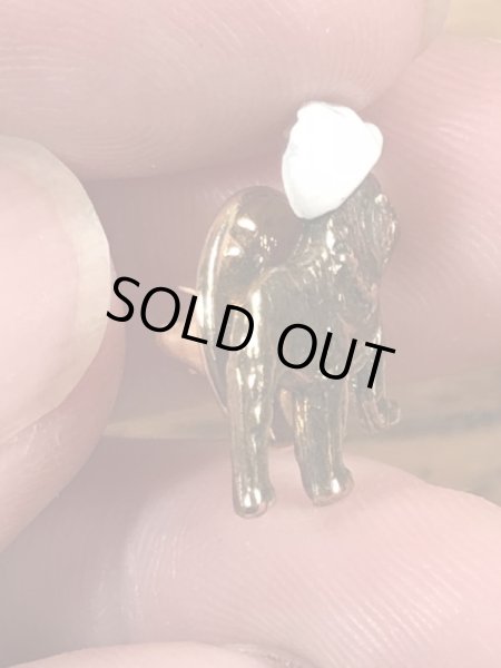 マックトラックのブルドッグの70’sヴィンテージピンズ