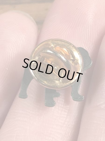 マックトラックのブルドッグの70’sヴィンテージピンズ