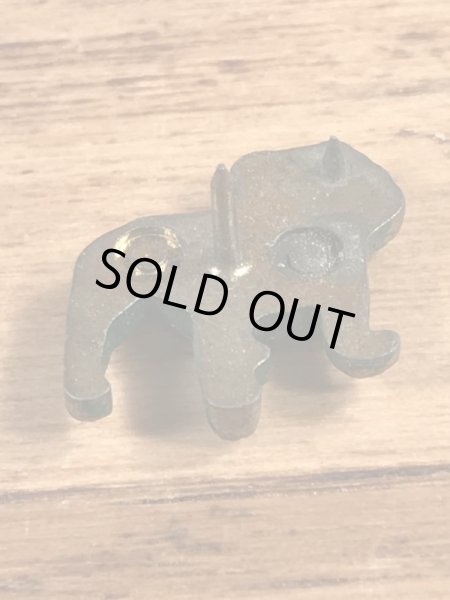 企業キャラクターのMack Truckの70’sヴィンテージピンズ