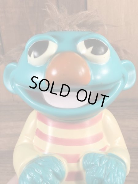 Animals Plus社製のアーニーの70年代ビンテージ貯金箱フィギュア