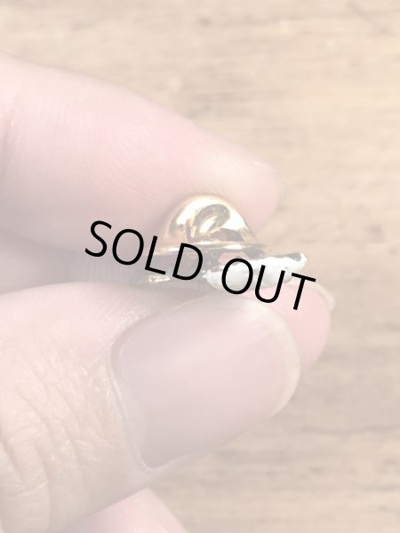 マックトラックのブルドッグの70’sヴィンテージピンズ