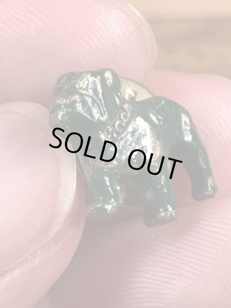 マックトラックのブルドッグの70’sヴィンテージピンズ