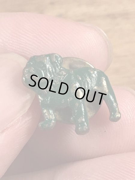 マックトラックのブルドッグの70年代ビンテージピンバッジ