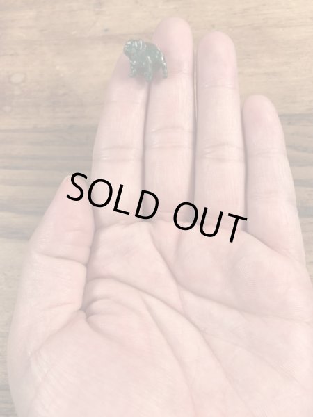 アドバタイジングキャラクターのMack Truckの70’sヴィンテージピンズ