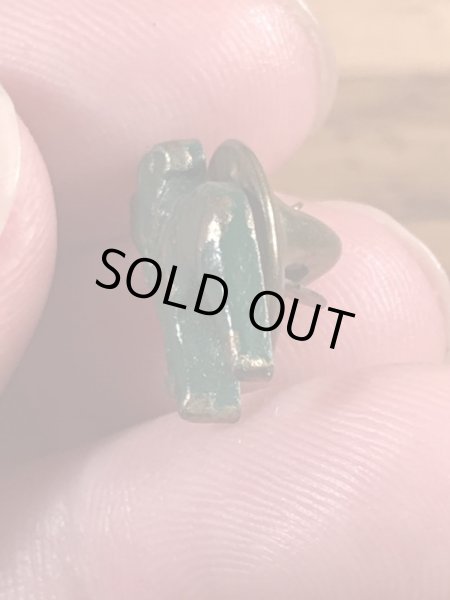 マックトラックのブルドッグの70’sヴィンテージピンズ