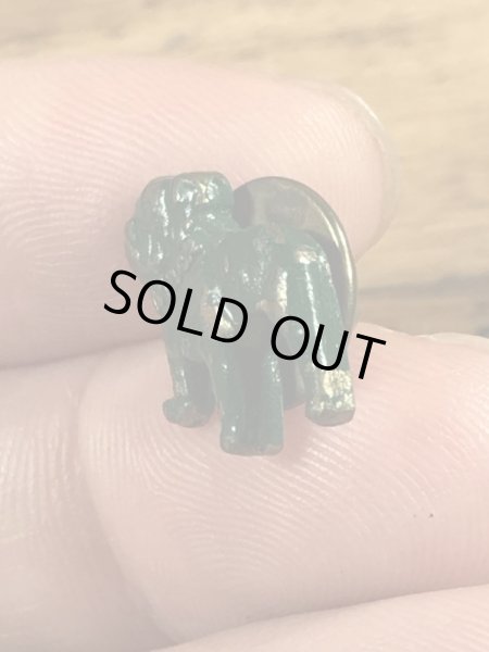 マックトラックのブルドッグの70年代ビンテージピンバッジ