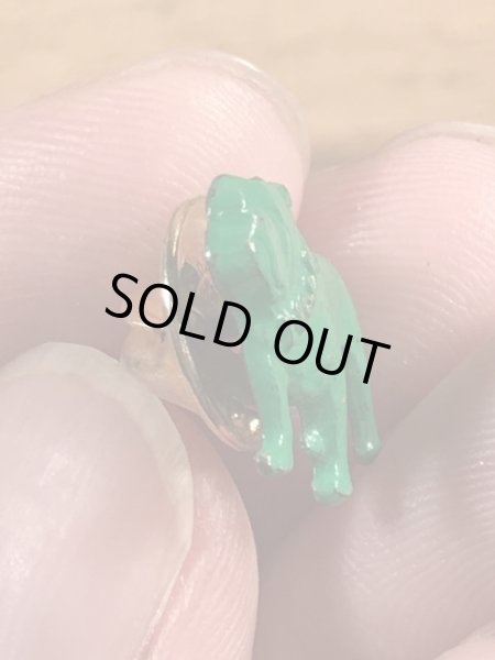 マックトラックのブルドッグの70’sヴィンテージピンズ