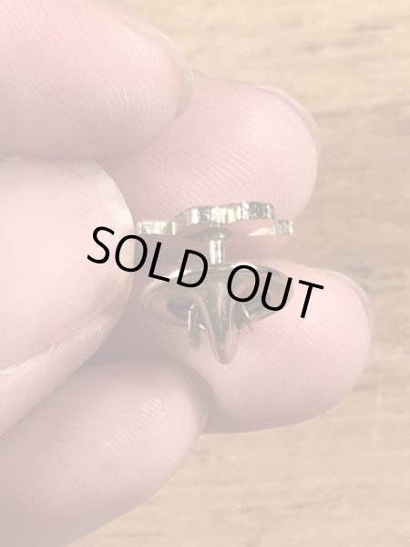 企業キャラクターのMack Truckの70’sヴィンテージピンズ