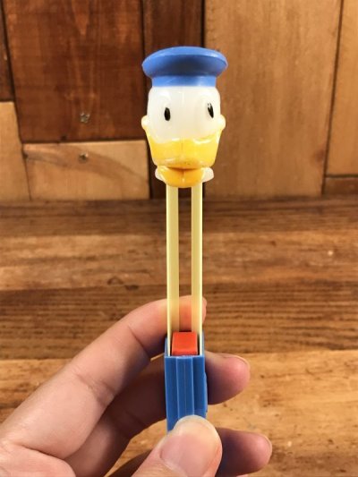 画像2: Disney “Donald Duck” No Feet Pez Dispenser　ドナルドダック　ビンテージ　ペッツ　足無し　ディズニー　60〜70年代